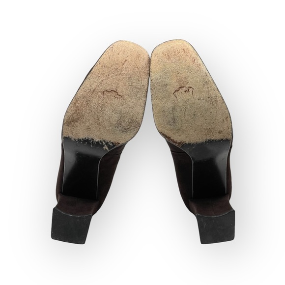 Stuart Weitzman ⌘ Modern Heeled Suede Ankle Shootie Shoe Bootie ⌘ Chocolate 7M - Picture 14 of 16